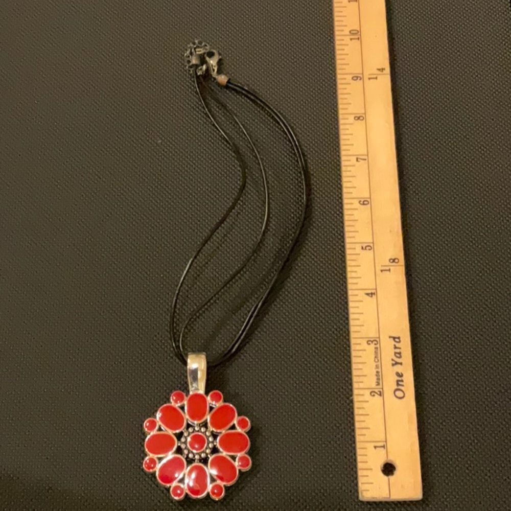 Premier Designs Reversible Necklace